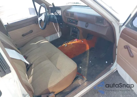 1986 Toyota Pickup Xtracab Rn70 Dlx из США, поврежденный, VIN JT4RN70D1G0009272